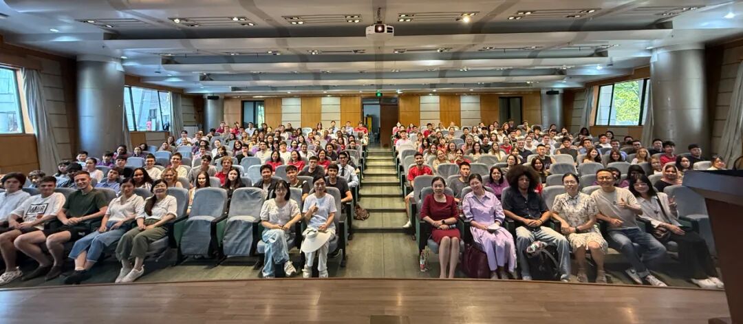 浙江工商大学2025级国际学生开学典礼暨“开学第一课”成功举行
